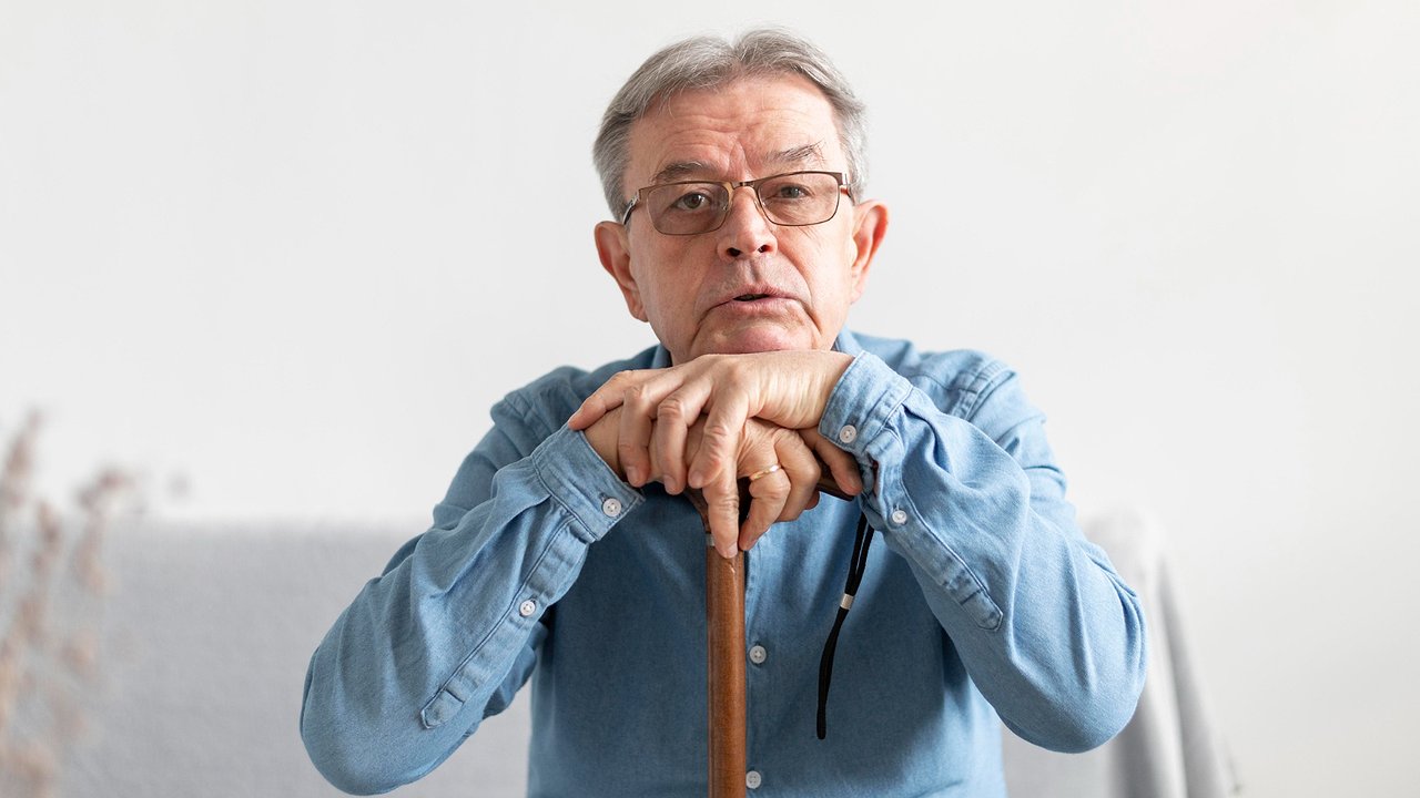 Главная картинка новости: Теперь это запрещено. Пожилых людей, доживших до 70 лет, ждет сюрприз с 3 февраля