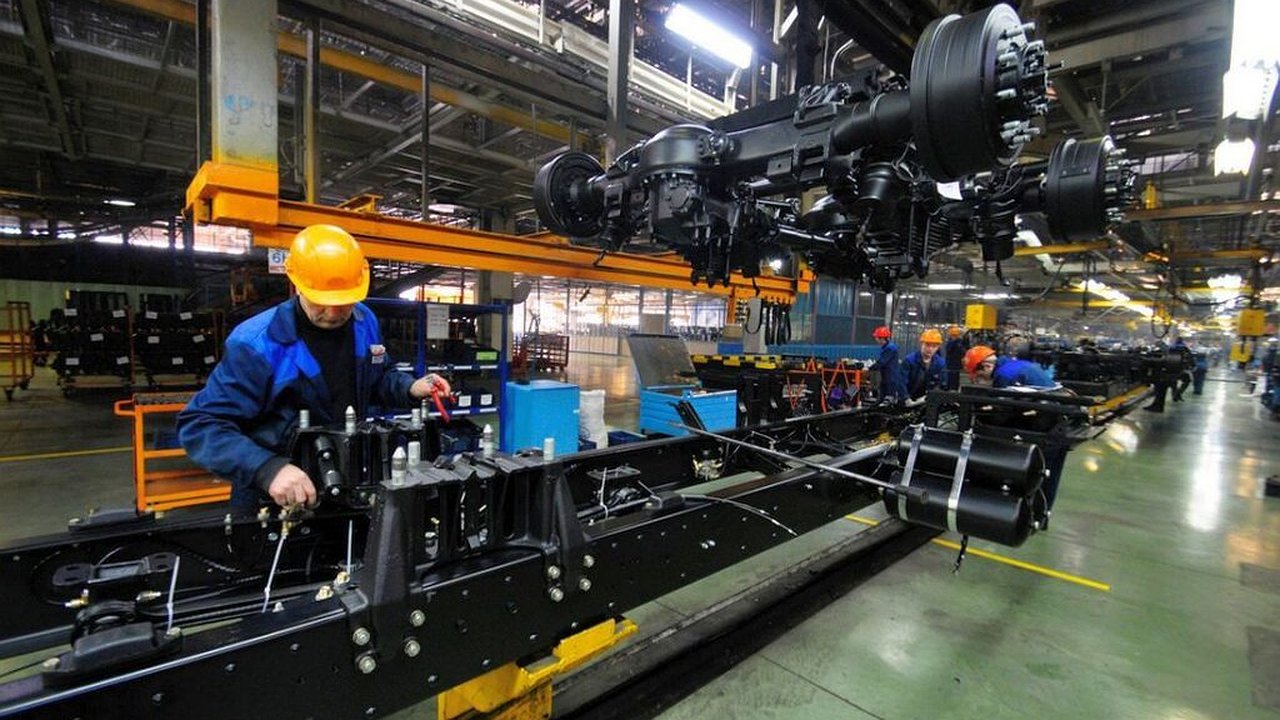 Главная картинка новости: 10 займов для калужских предприятий: как регион поддерживал промышленность в 2024 году