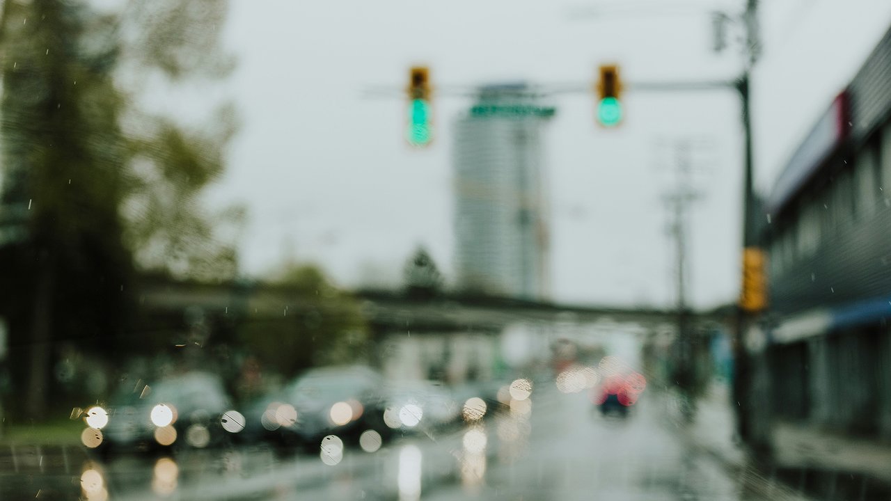 Главная картинка новости: С понедельника водителей начнут лишать прав за эти нелегальные фары зимой: они есть почти у каждого