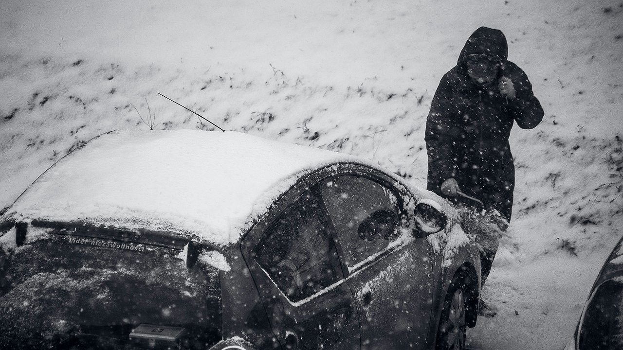 Главная картинка новости: Прогрев авто в 2 раза быстрее: поможет трюк с фарами перед тем, как запустить мотор