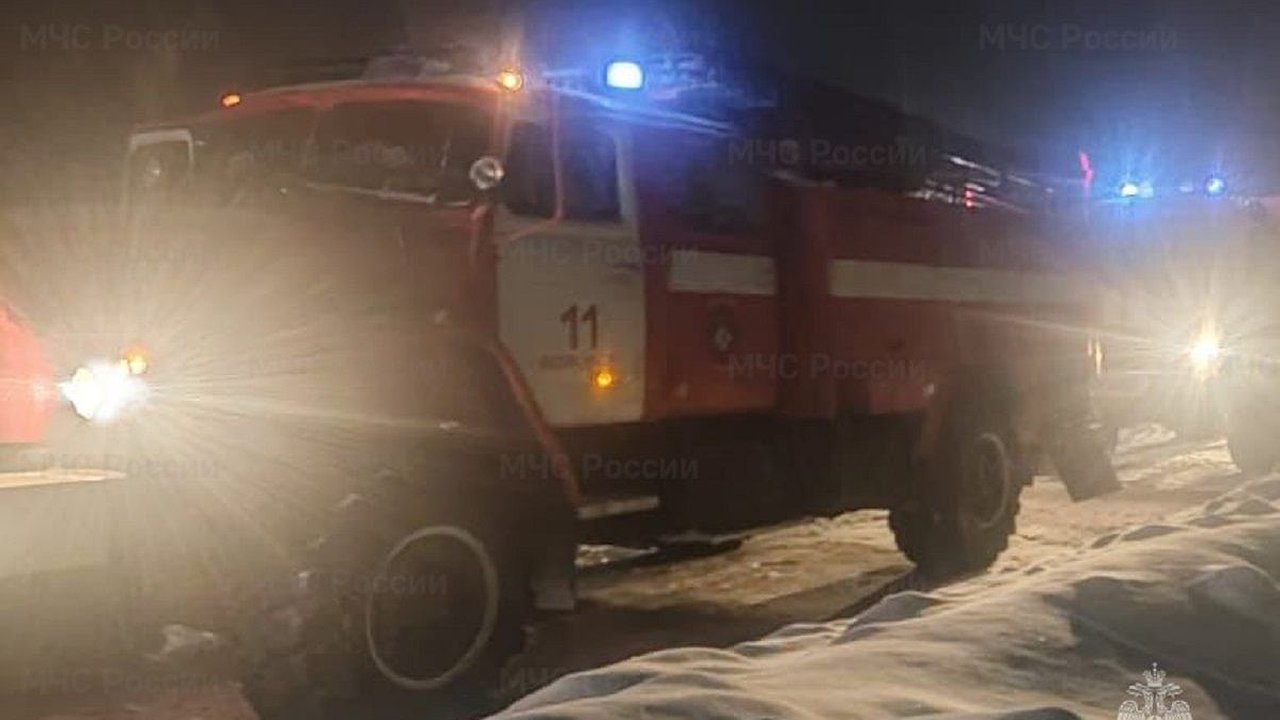 Главная картинка новости: В Калужской области на пожаре в пятиэтажке погиб человек