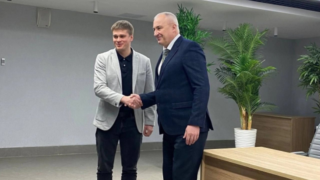 Главная картинка новости: Нового руководителя назначили в калужской школе гребли