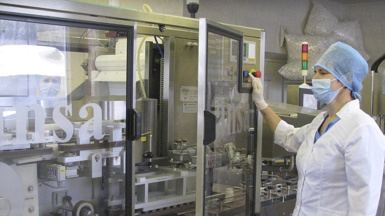 Главная картинка новости: На доплаты медикам выделено 200 миллионов рублей в Калужской области