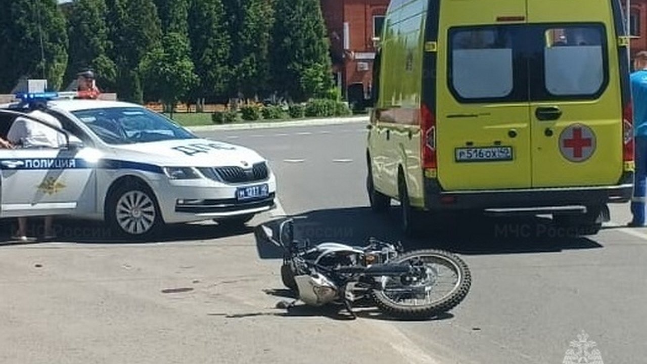 Главная картинка новости: Глава калужского УМВД предложил запретить продавать бензин подросткам