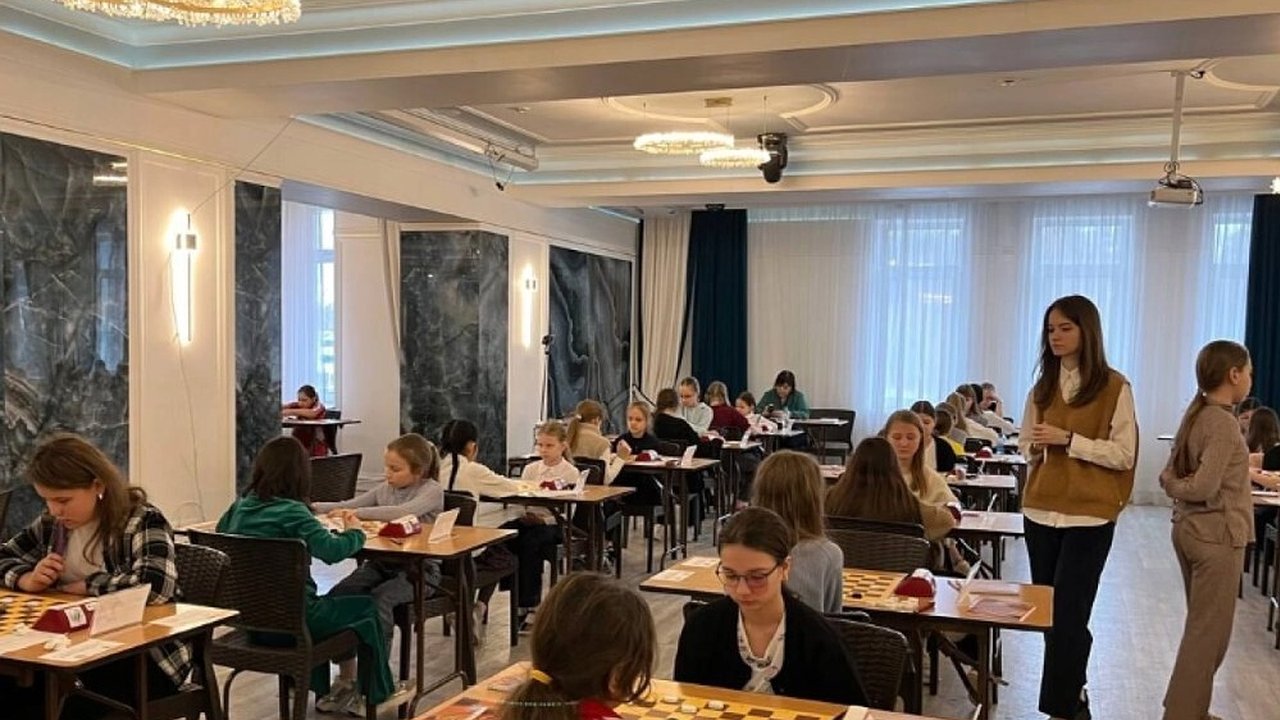 Главная картинка новости: Триумф шашек в Самаре: калужские спортсмены завоевали медали на первенстве России