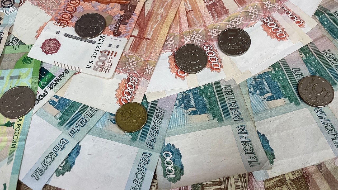 Главная картинка новости: Зарплата калужского губернатора дорастет до уровня вице-премьеров России