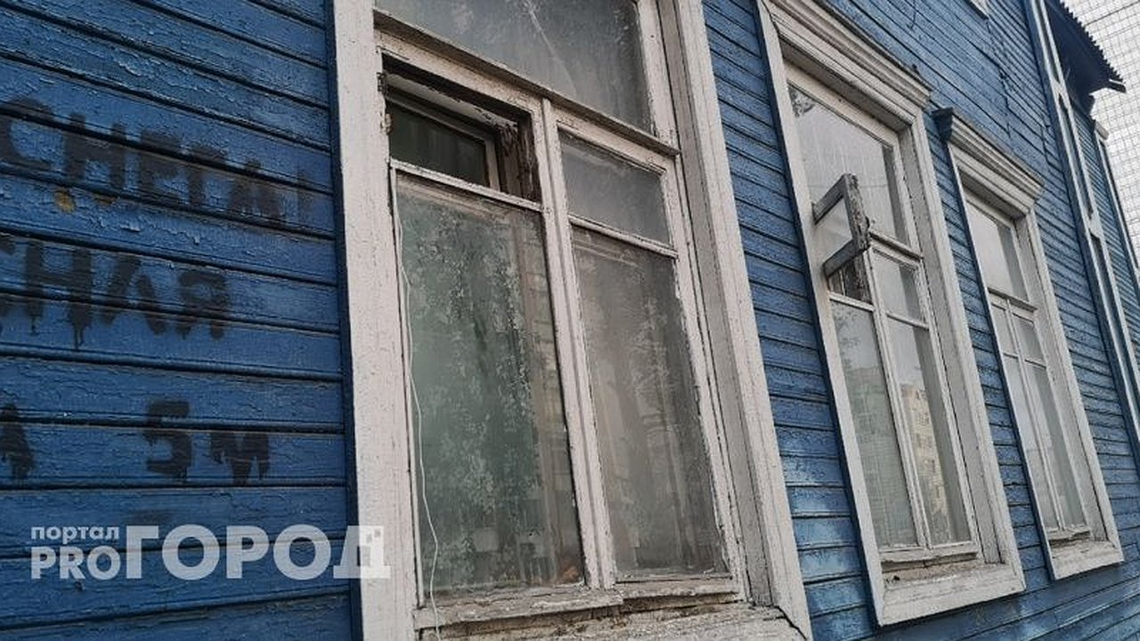 Главная картинка новости: Жители калужского дома отчаялись: люди не могут добиться признания аварийности здания