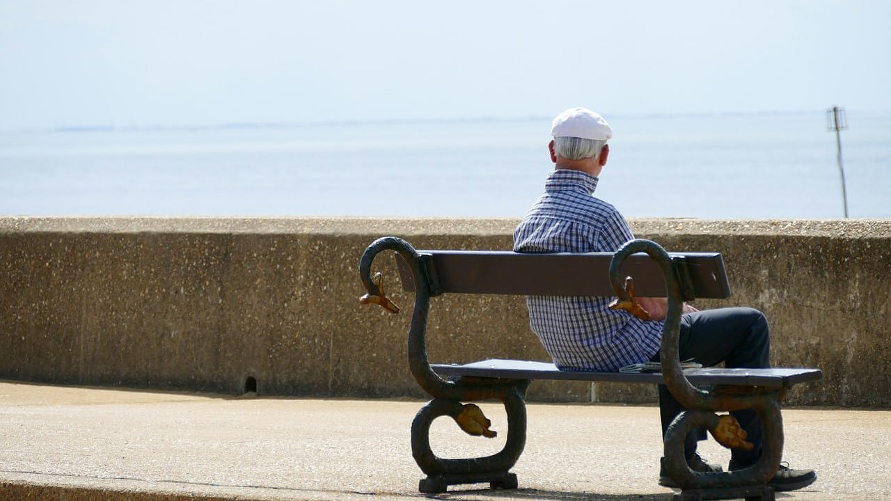 Главная картинка новости: Пенсии пересчитают со дня их назначения. Пенсионеров ждет очередной сюрприз