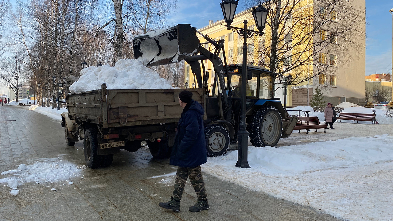Главная картинка новости: Калуга готовится к снегопаду: энергетики и коммунальщики в режиме повышенной готовности