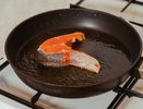 Нужно ли закрывать крышку во время жарки рыбы. Запомните навсегда