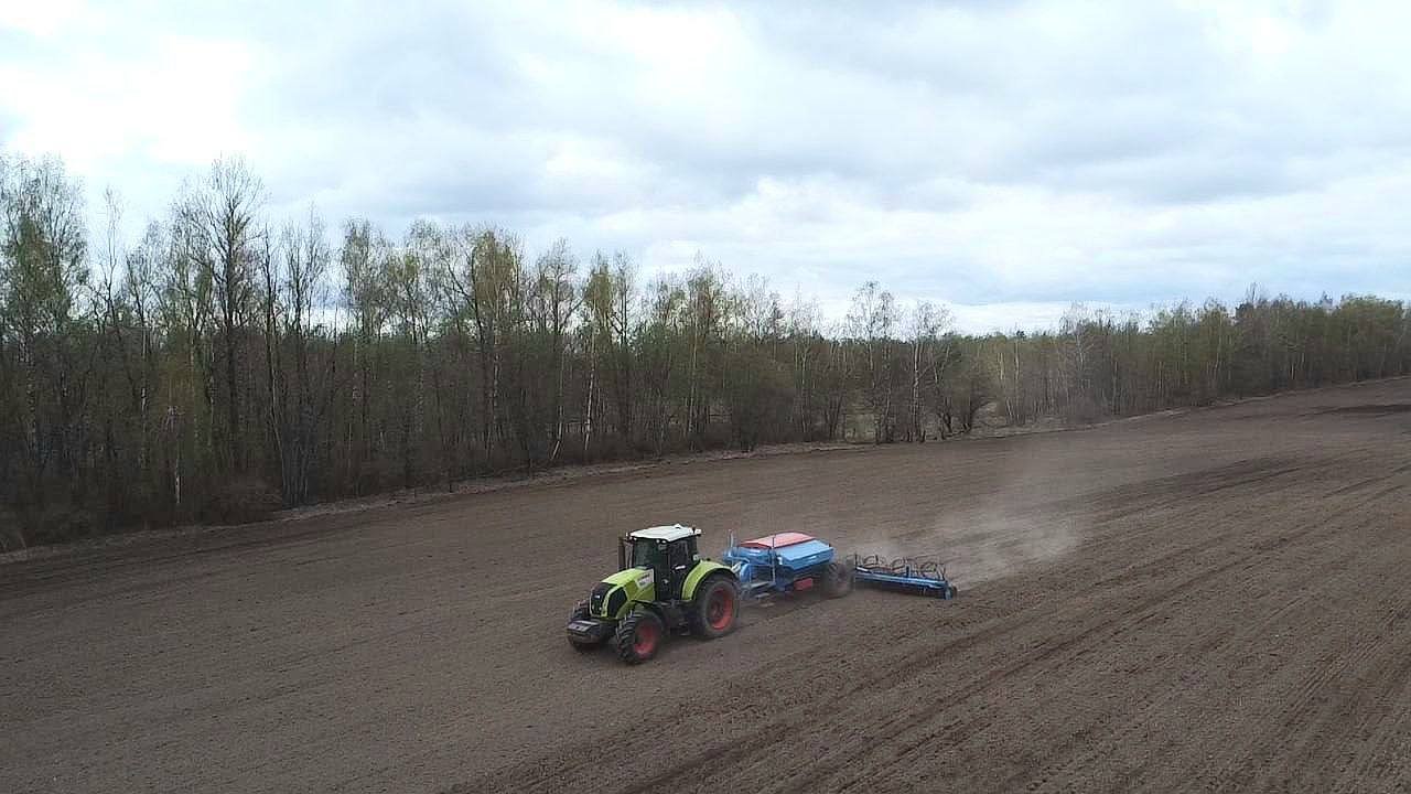 Главная картинка новости: В Калужской области начались весенние полевые работы