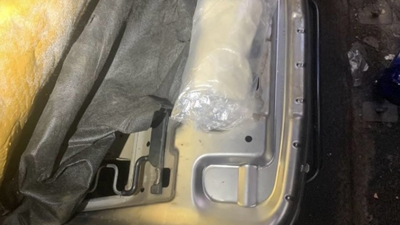 Главная картинка новости: Трое наркодилеров попались на закладках в Калужской области