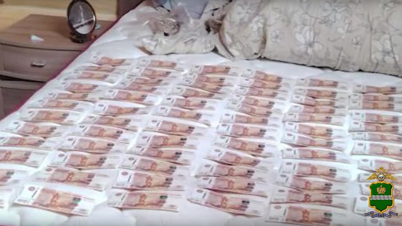 Главная картинка новости: В Калужской области разоблачена преступная схема по легализации мигрантов