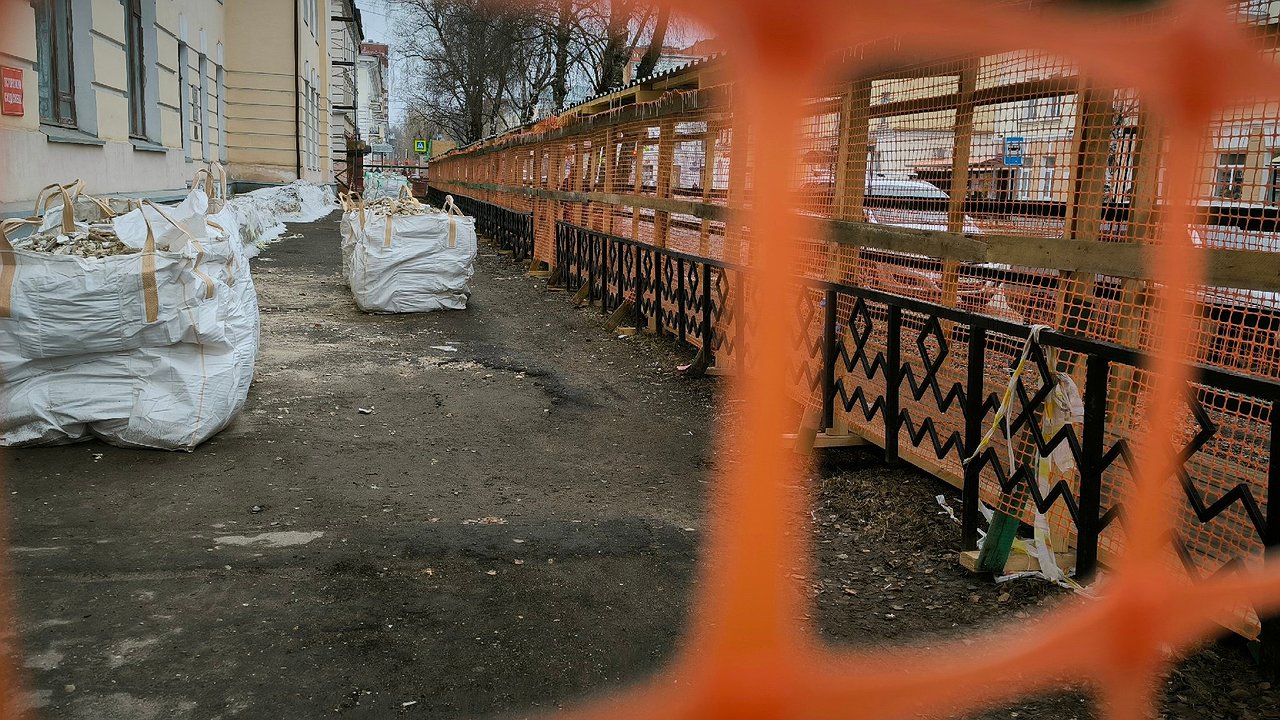 Главная картинка новости: В Калужской области отремонтируют дорогу к храму за 3 миллиона рублей