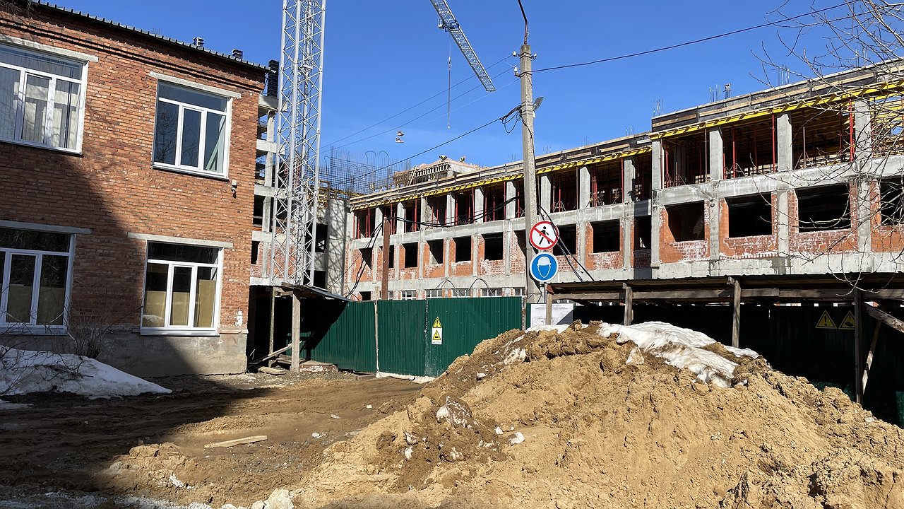 Главная картинка новости: Прокуратура Москвы взялась за дело о невыплате зарплат строителям школы в Калуге