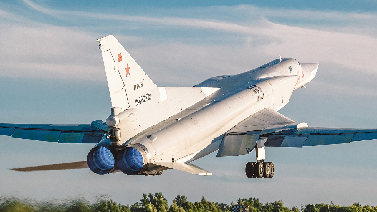 Главная картинка новости: Вклинились в оборону ВСУ под Харьковом: чего добились ВС РФ к утру 25 мая