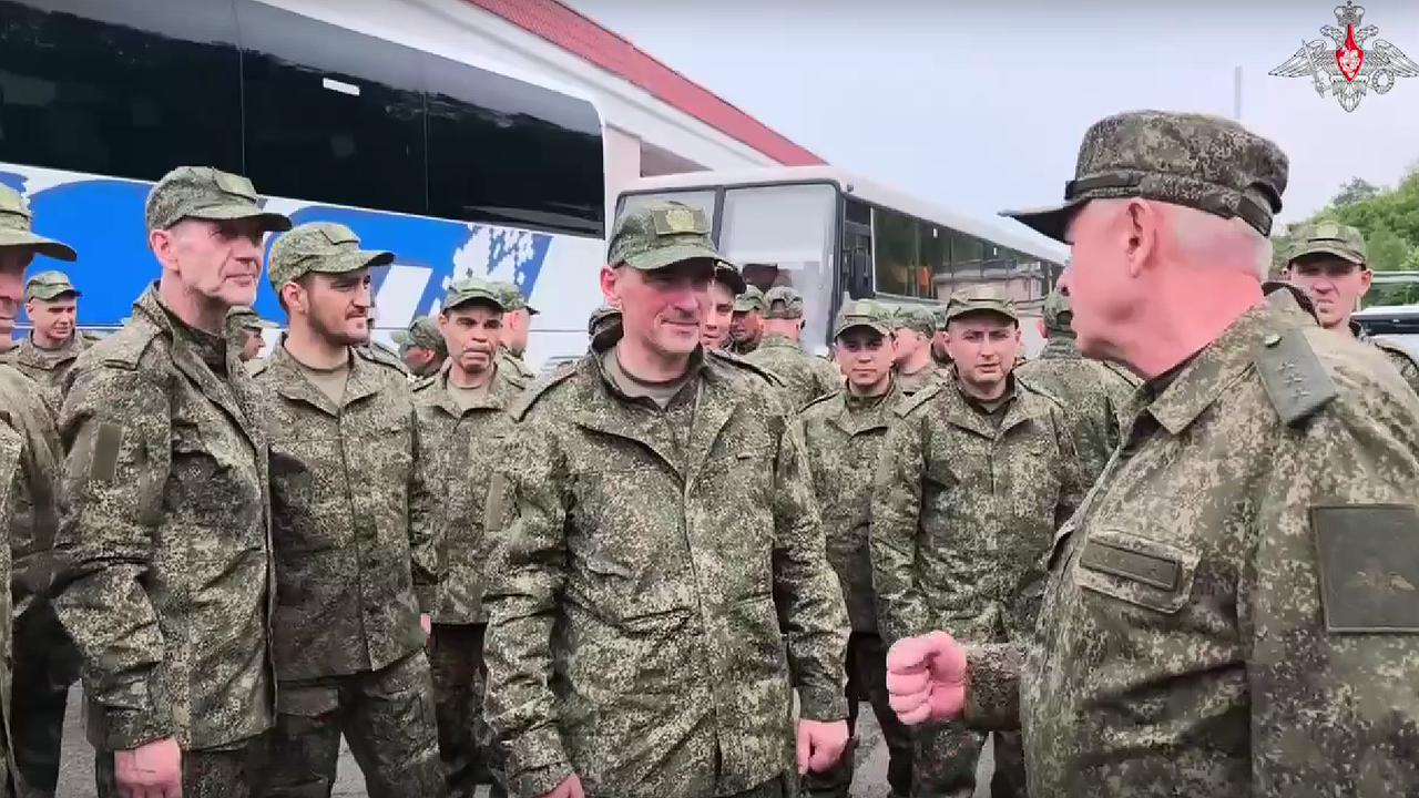 Главная картинка новости: Крупнейший обмен пленными между Россией и Украиной: как это повлияет на переговоры