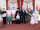 Губернатор Калужской области вручил Орден "Родительская слава" многодетной семье