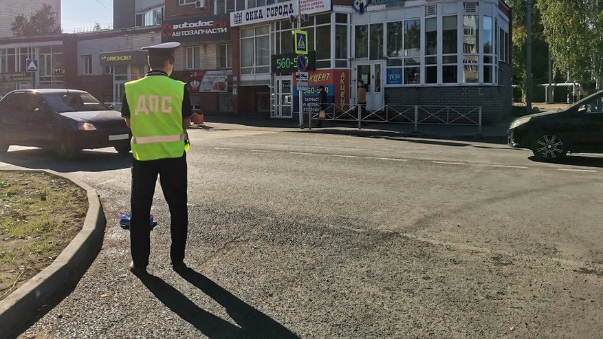 Главная картинка новости: ГАИ стала массово штрафовать владельцев машин старше 15 лет: подробное объяснение, кто попадает в зону риска