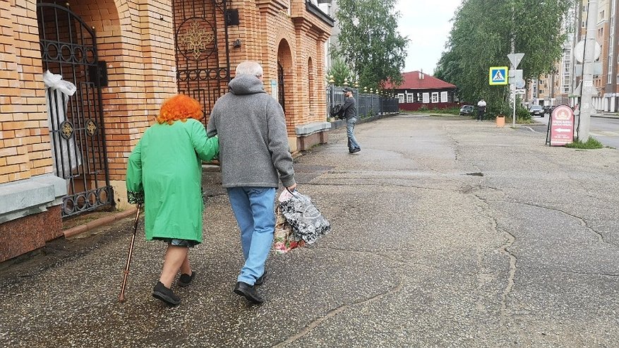 Главная картинка новости: Всех пожилых обрадовали. С июля к пенсии добавят по 5000 рублей