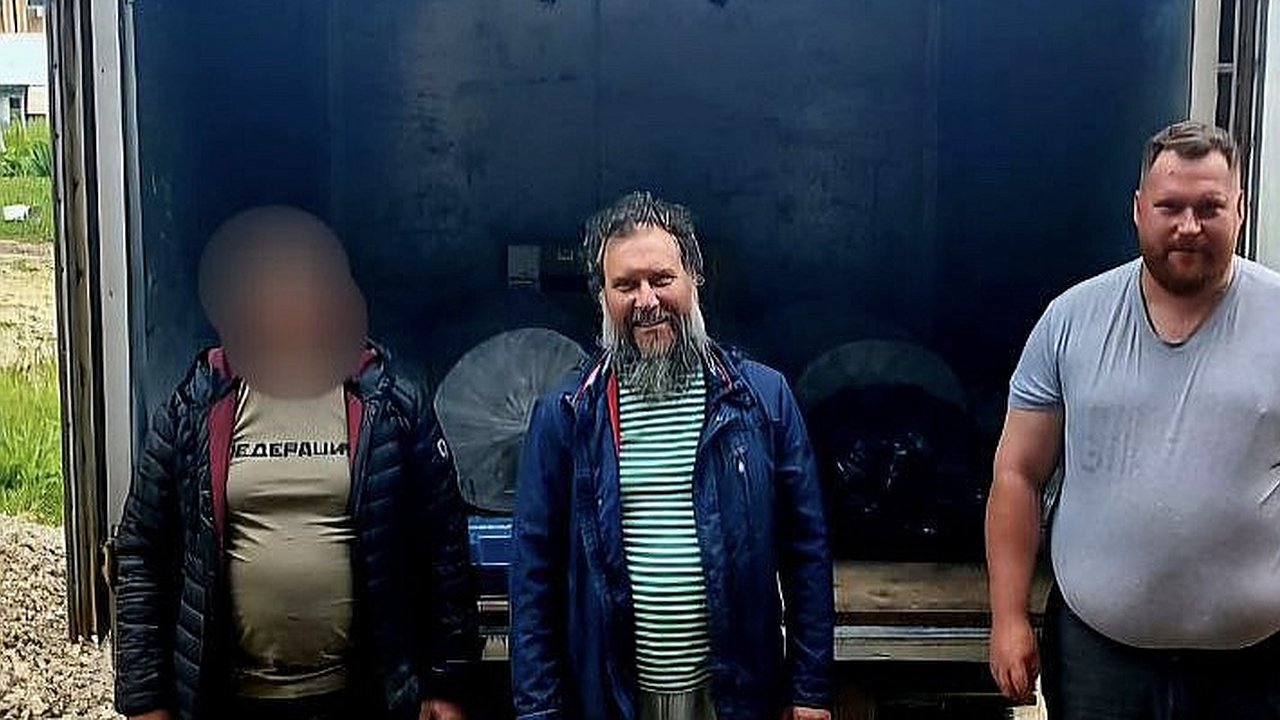 Главная картинка новости: Храм в Калужской области отправил гуманитарную помощь в зону СВО
