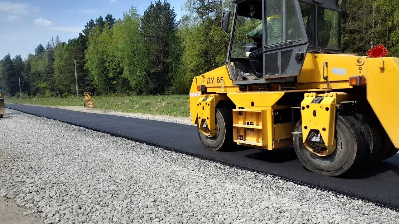 Главная картинка новости: Калужская область масштабно обновит дорожную сеть в 2025 году