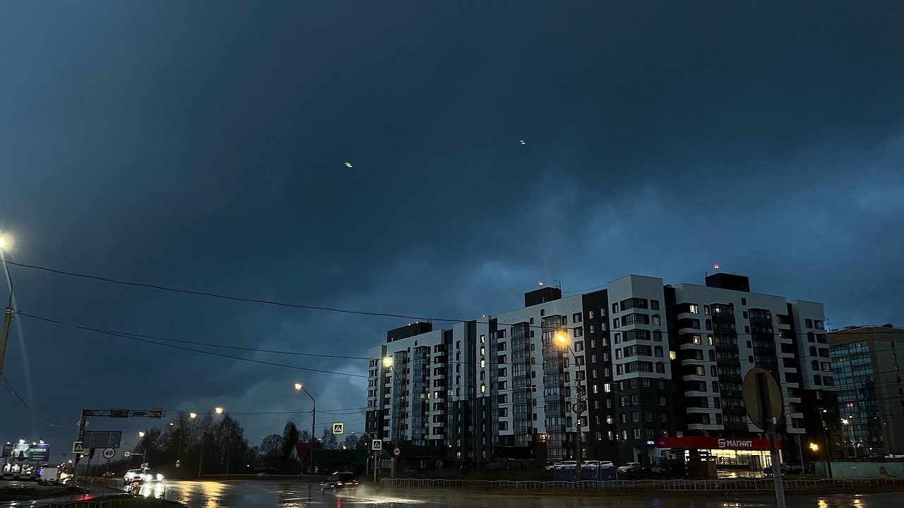 Главная картинка новости: Калужскую область 16 июля ожидает прохладная погода с дождями и грозами