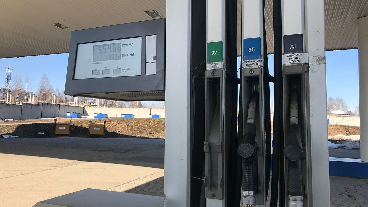 Главная картинка новости: С 28 июля исчезнет на всех заправках. Автомобилистов ждет неожиданное изменение на АЗС