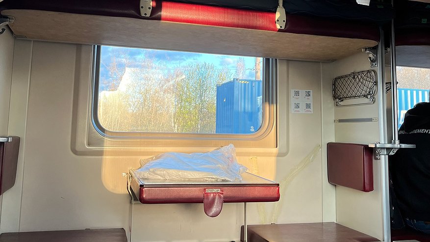Главная картинка новости: Беру 38-е место - в поезде еду как царица: бывалые путешественники неспроста выбирают боковушку у туалета