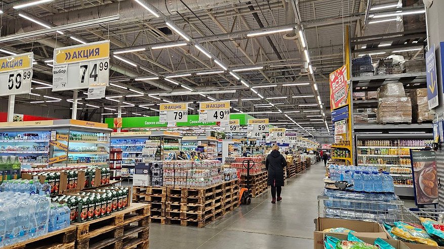 Главная картинка новости: Подруга 2 месяца отработала в "Светофоре" — поделилась реальными историями о поставщиках и товарах