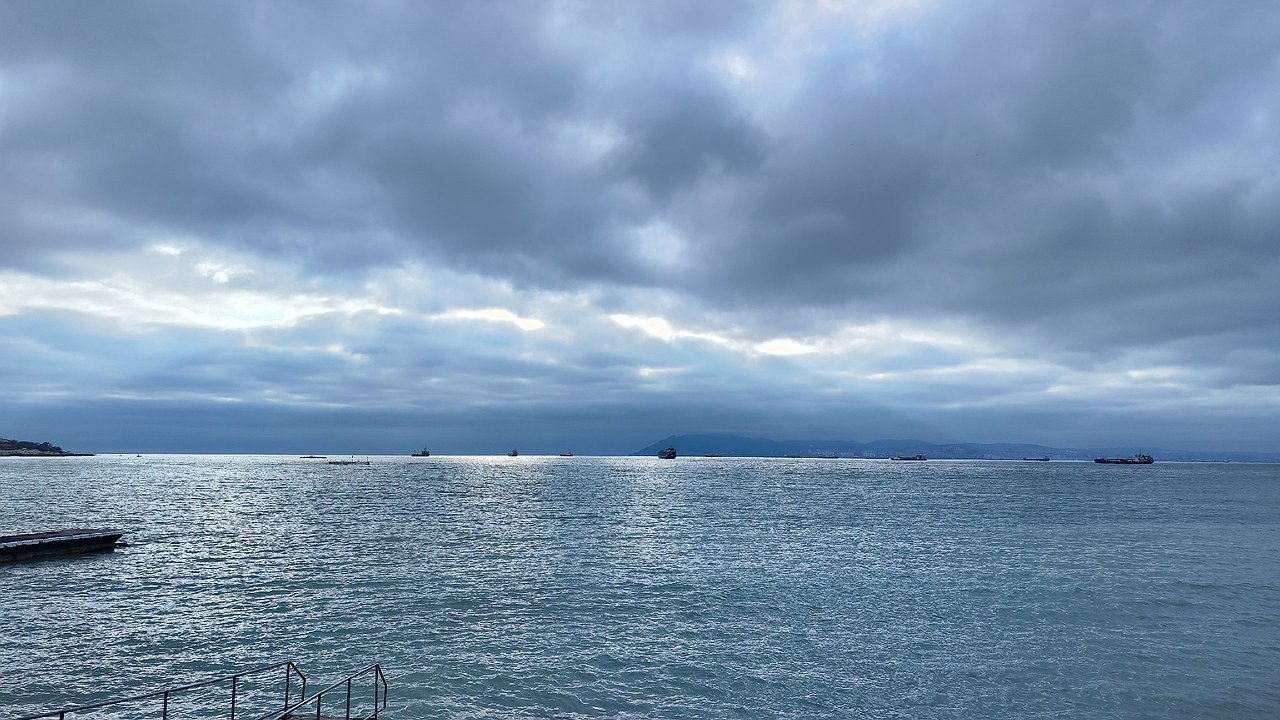 Главная картинка новости: Этот курорт на Черном море легко заменит Анапу — кристально чистые пляжи и без толп туристов