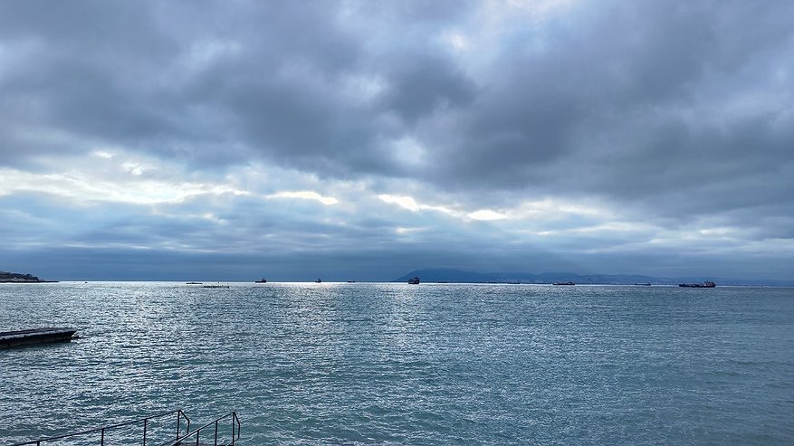 Главная картинка новости: Этот курорт на Черном море легко заменит Анапу — кристально чистые пляжи и без толп туристов