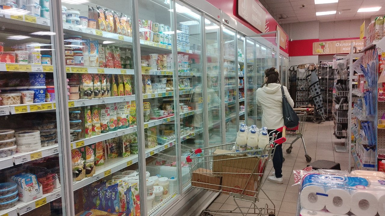 Главная картинка новости: Оставил чек в магазине и чуть не потерял все деньги на карте. Почему теперь не стоит их оставлять