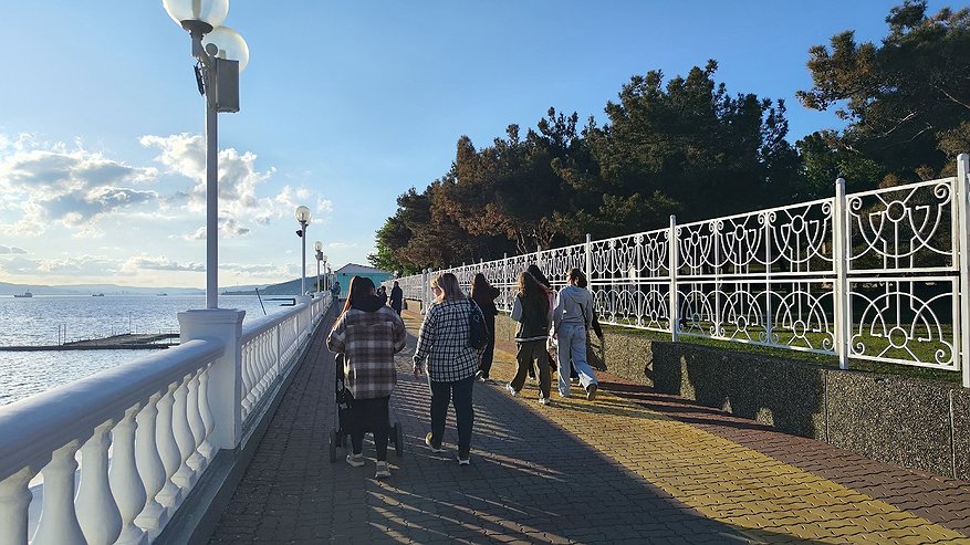 Главная картинка новости: Куда уезжают из России: топ‑5 стран, где теперь живут россияне