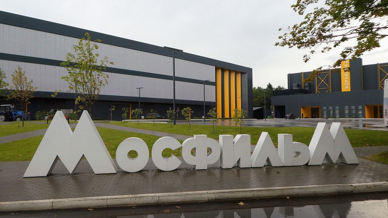 Главная картинка новости: Экскурсия на «Мосфильм»: как не переплатить за билеты, на что смотреть и где туристов пытаются «развести»