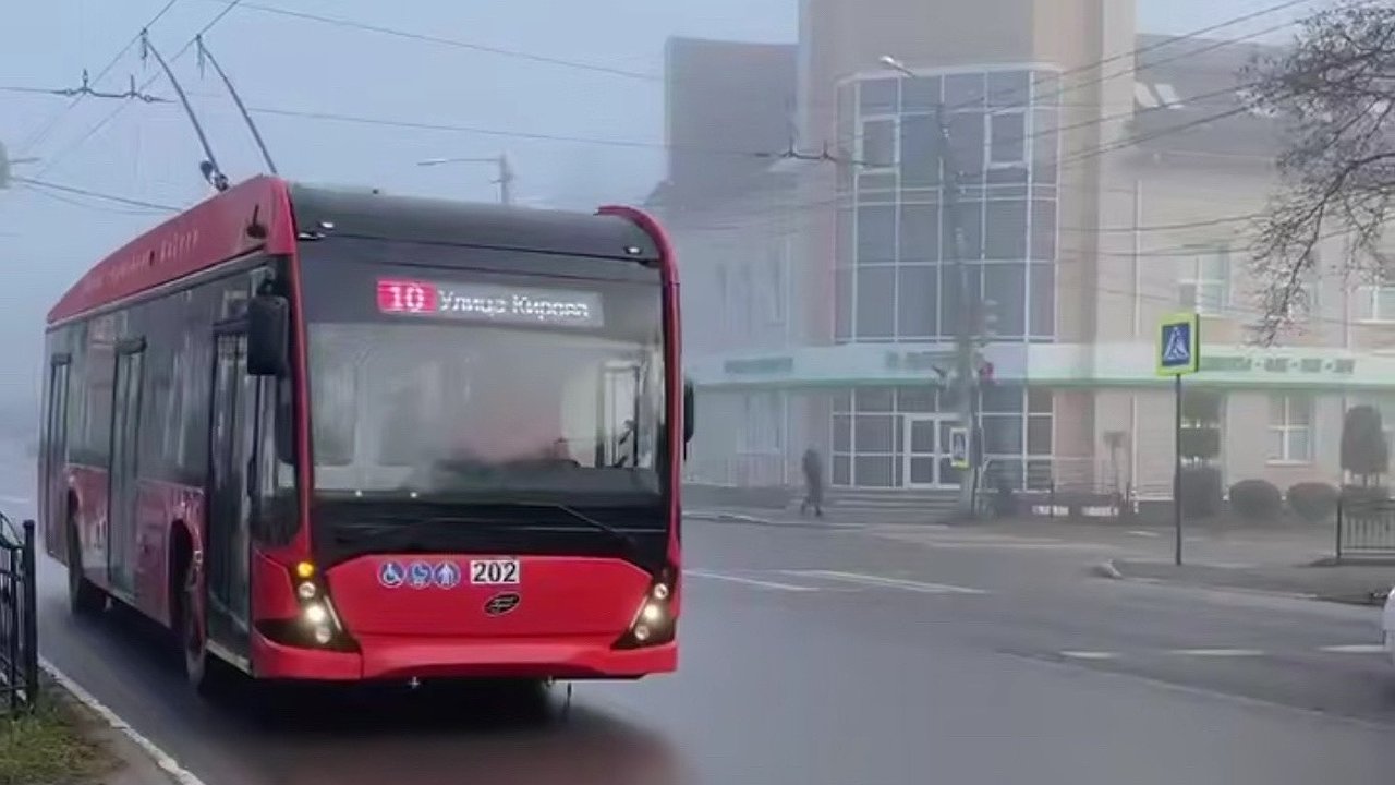 Главная картинка новости: В Калуге на маршруты вышли новые троллейбусы