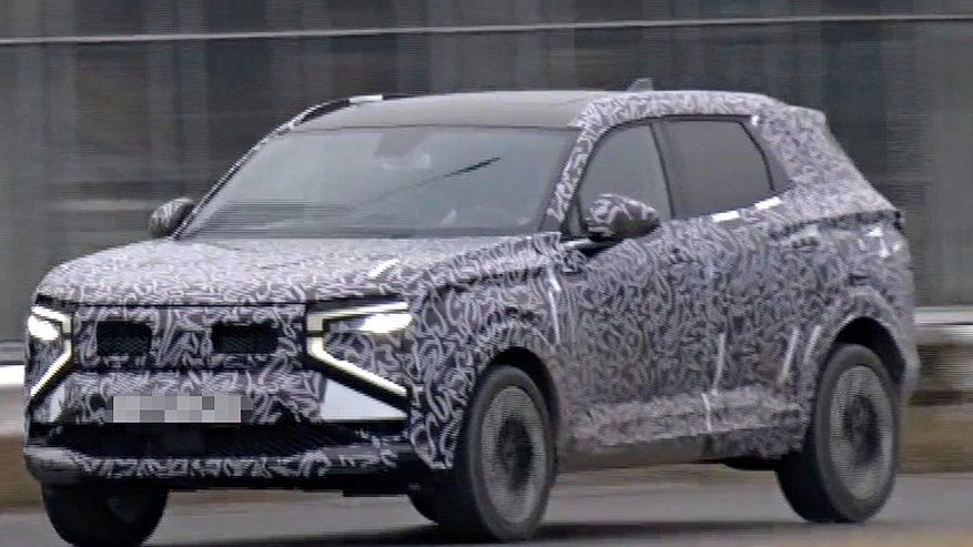 Главная картинка новости: АвтоВАЗ представил новую Lada Azimut: подробности после тест-драйва.