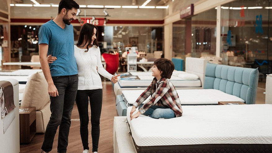 Главная картинка новости: Как правильно выбрать и разместить кровать в магазине, а также распространенная ошибка при покупке.