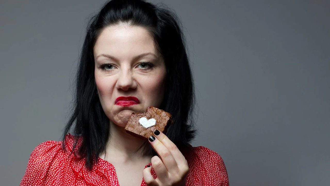 Главная картинка новости: 4 шага, портящих женскую репутацию