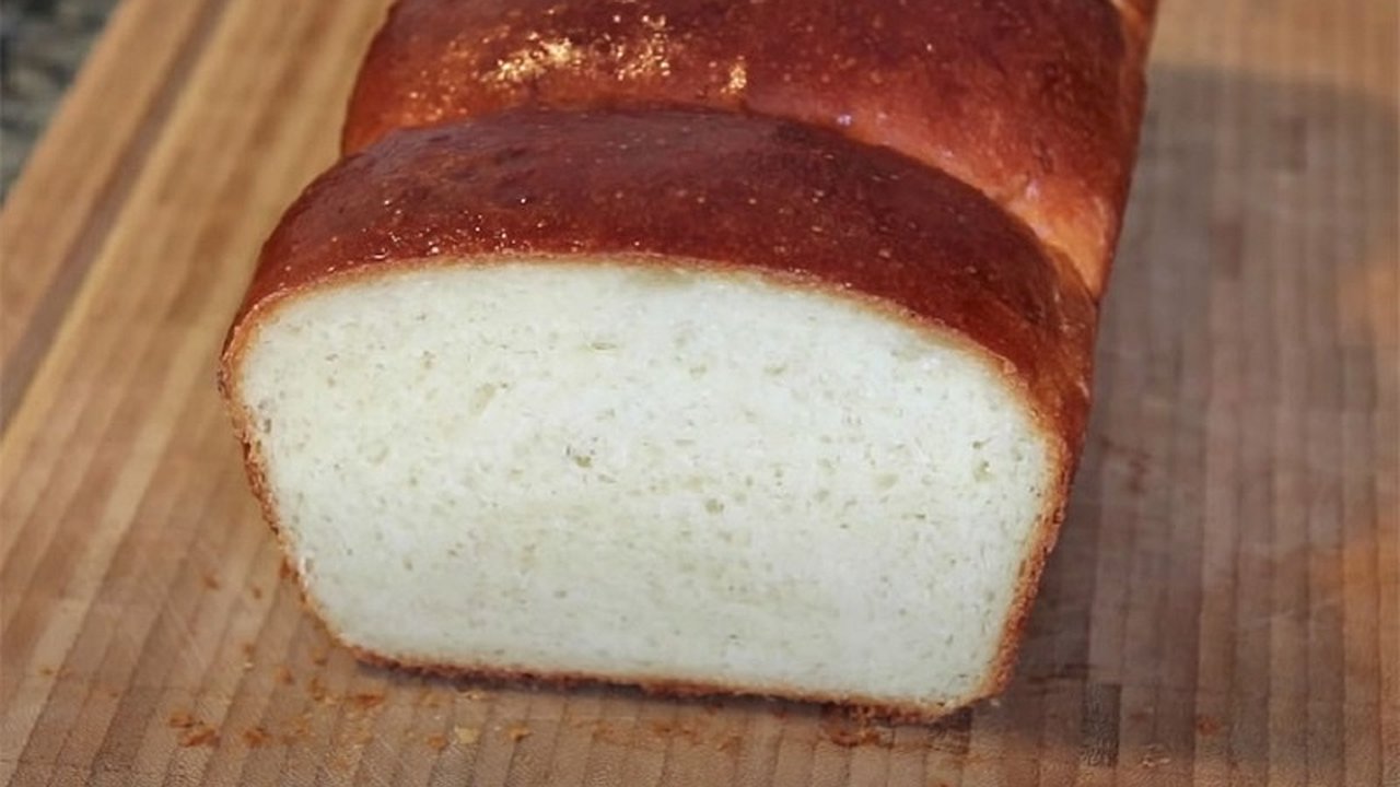 Главная картинка новости: Молочный хлеб за 5 минут: печем ароматные батоны без хлопот