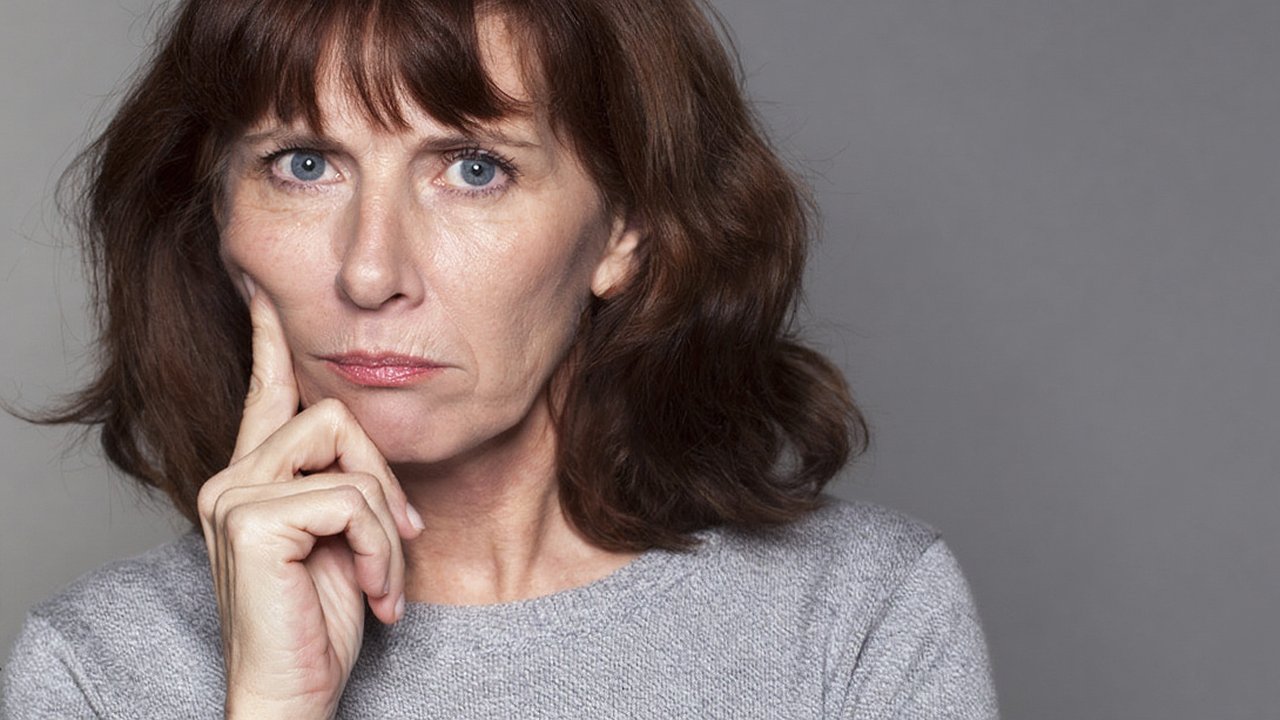 Главная картинка новости: Разглядываем чистюлю и грязнулю в женщине за 50 по 3 факторам