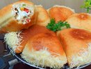 Пирожки с рыбными консервами: готовим просто, быстро и вкусно
