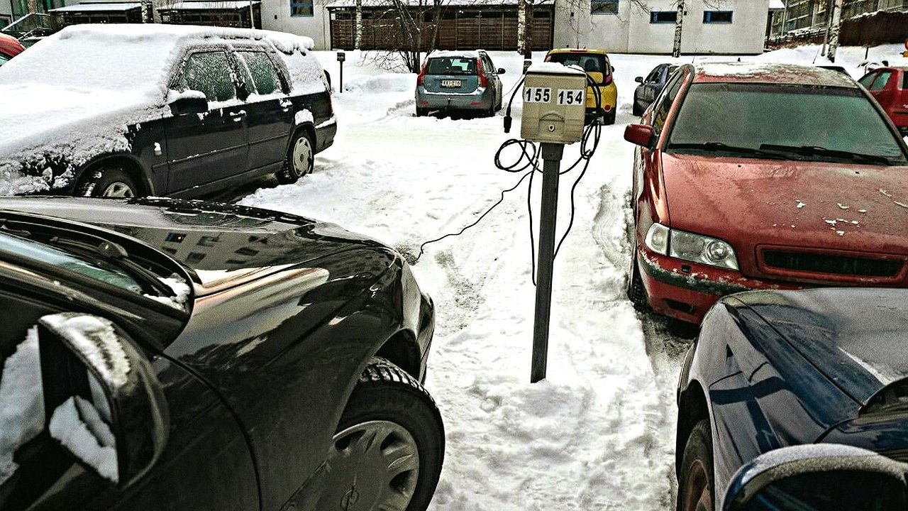 Главная картинка новости: Финны заводят машины в -25°C без прогрева: секреты лёгкого запуска