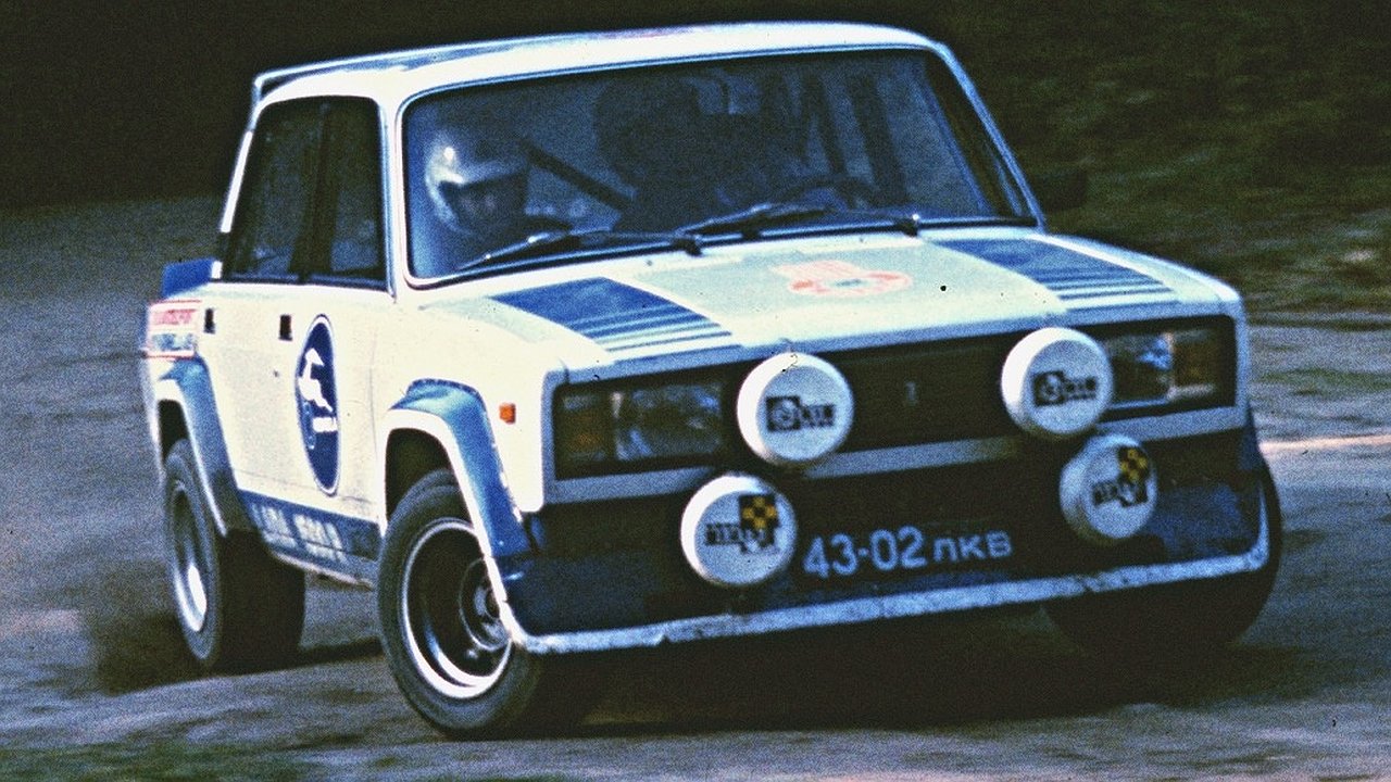 Главная картинка новости: Гоночная «Жигули» СССР разгоняет мощнее современных авто