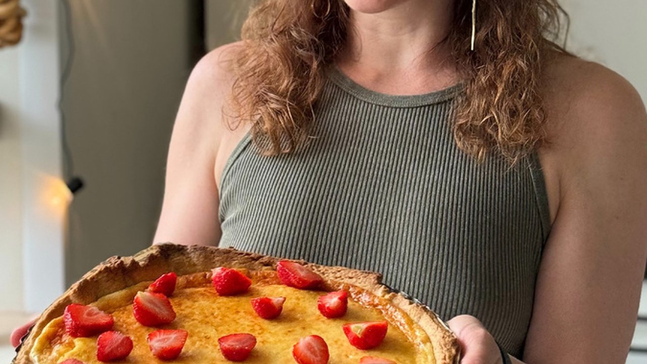 Главная картинка новости: Готовим ленивый пудинг за минуты: хурма и какао