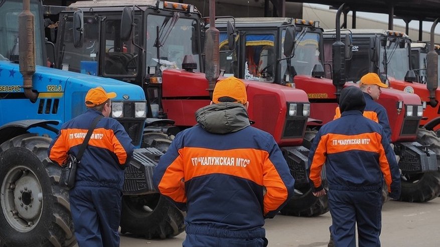 Главная картинка новости: В Калужской области инвестиции в обновление сельхозтехники достигли 100 миллионов рублей