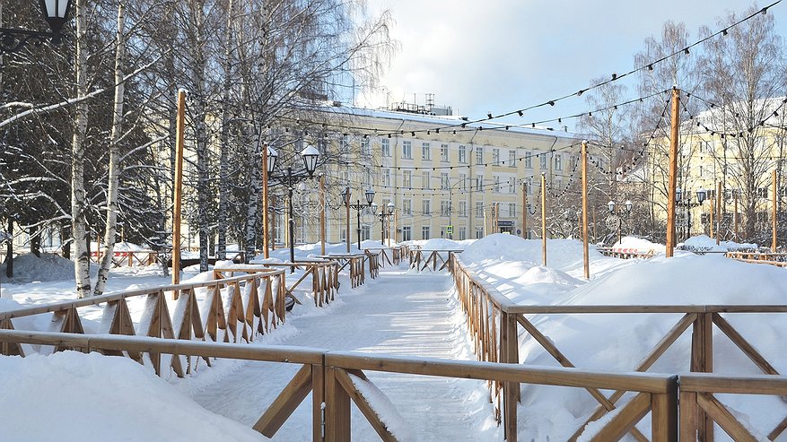 Главная картинка новости: Снег и гололёд в Калуге 3 января: горожан просят соблюдать осторожность