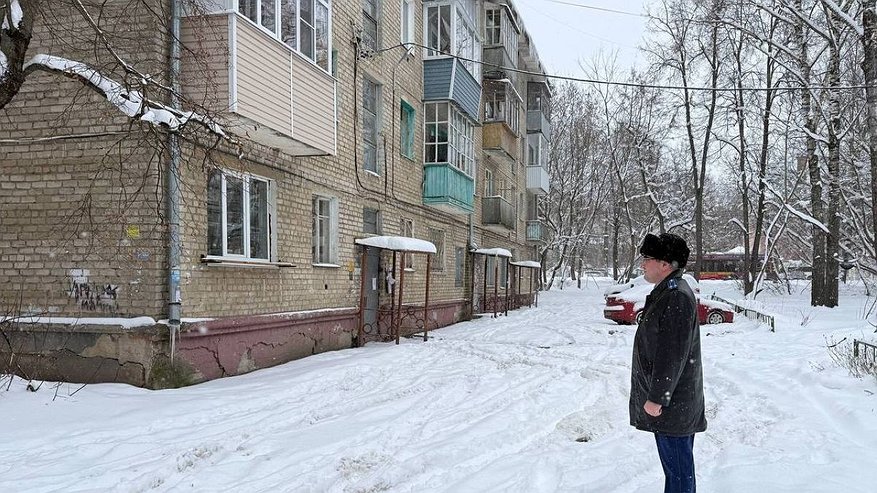 Главная картинка новости: Прокуратура Калуги внесла представления более чем 30 управляющим компаниям из-за снега и сосулек