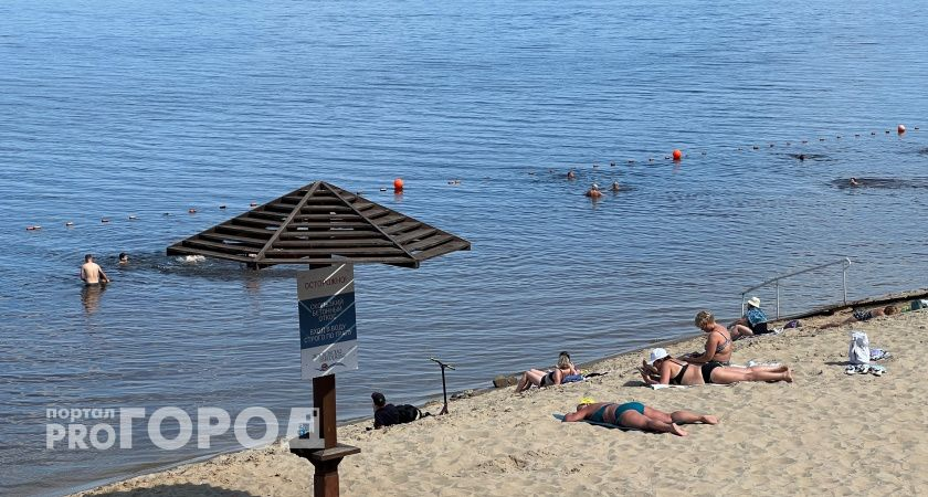 "Купаться невозможно, мы все сидим на берегу": Черное море преподнесло шокирующий сюрприз отдыхающим