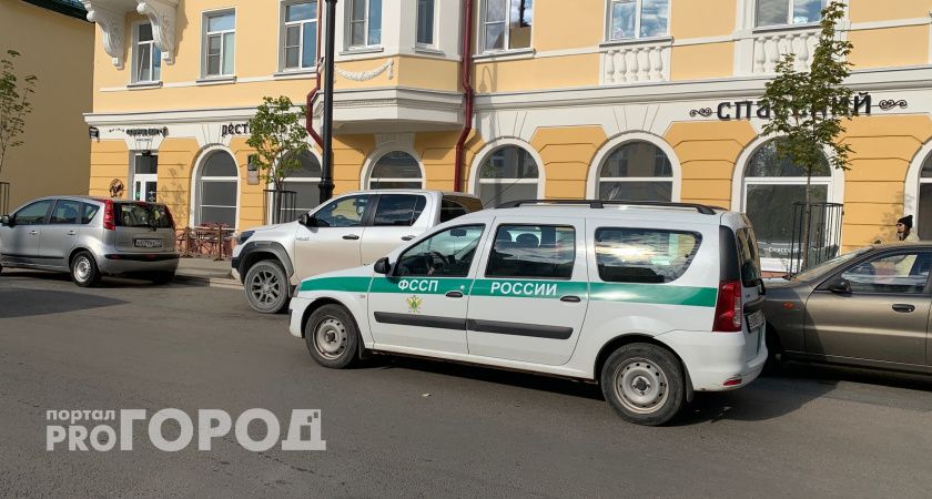 Судебные приставы арестовали иномарку калужанина из-за 75 неоплаченных штрафов